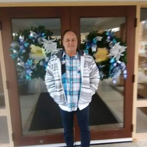 Meet your Posher, Ernest